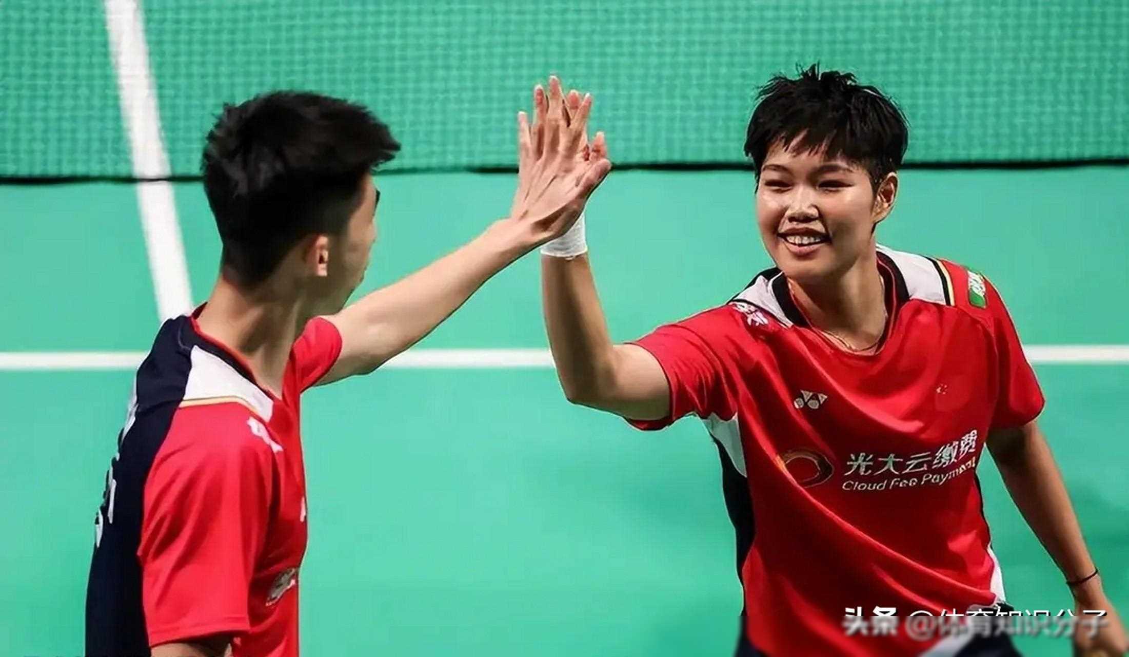 国羽凤凰组合夺冠复仇,巴黎冲冠添利器击败韩国队_中国羽毛球队_巴黎