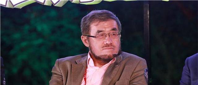 原创吴鹰一手压着2位首富这位神秘大胡子江湖地位依旧没变