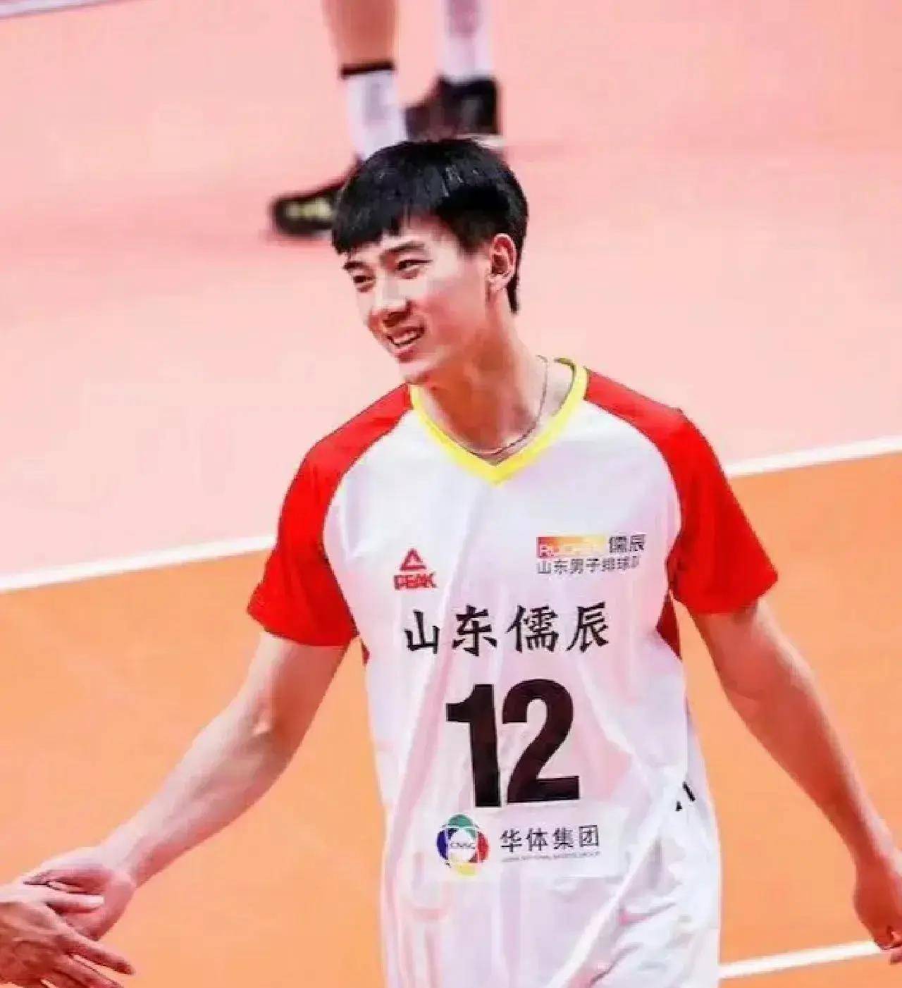 青年排球运动员翟德军阳光帅气迷人十足!