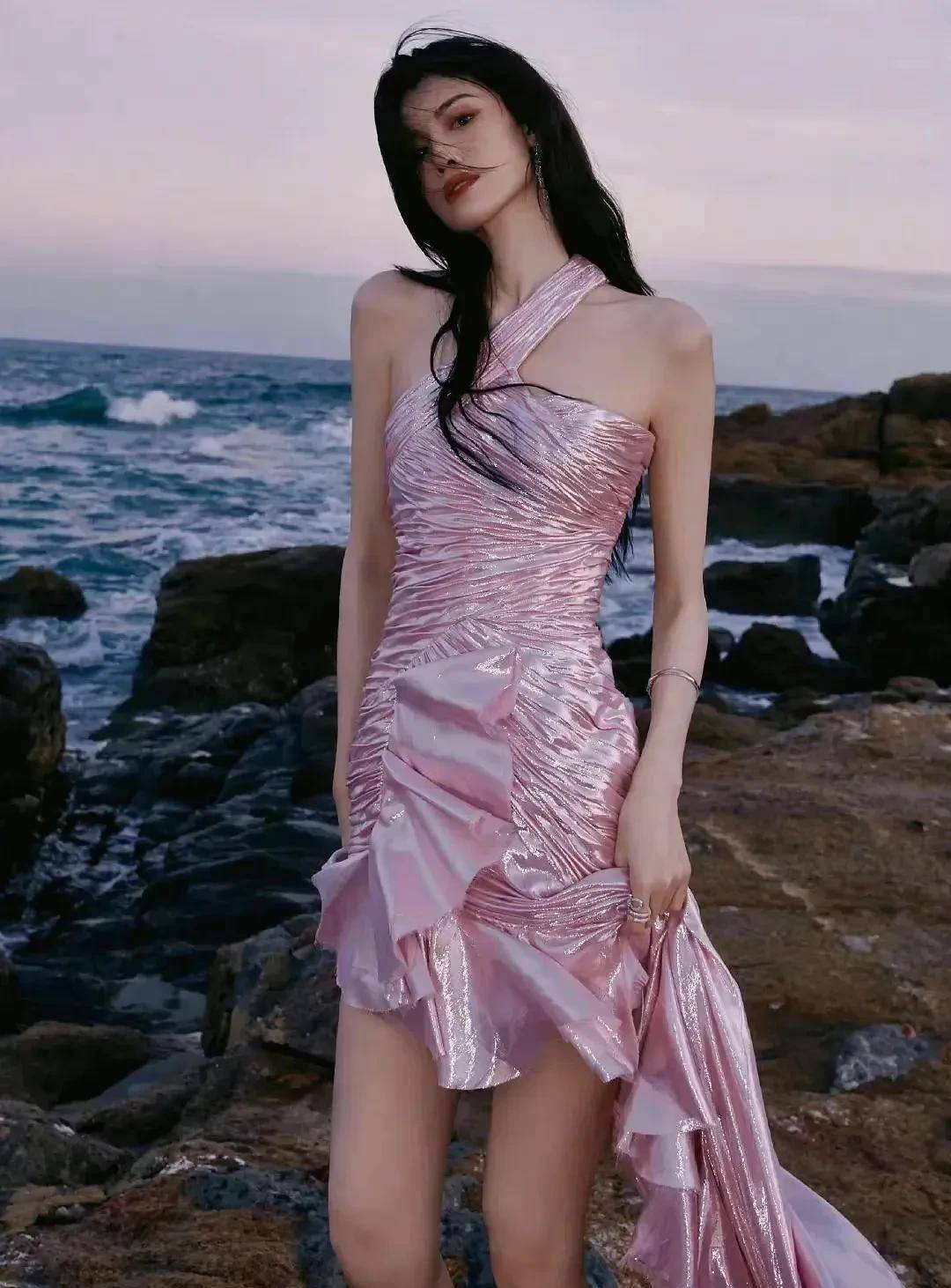 何穗和陈伟霆分手娱乐圈是个圈子没想到两人在一起后就分手了