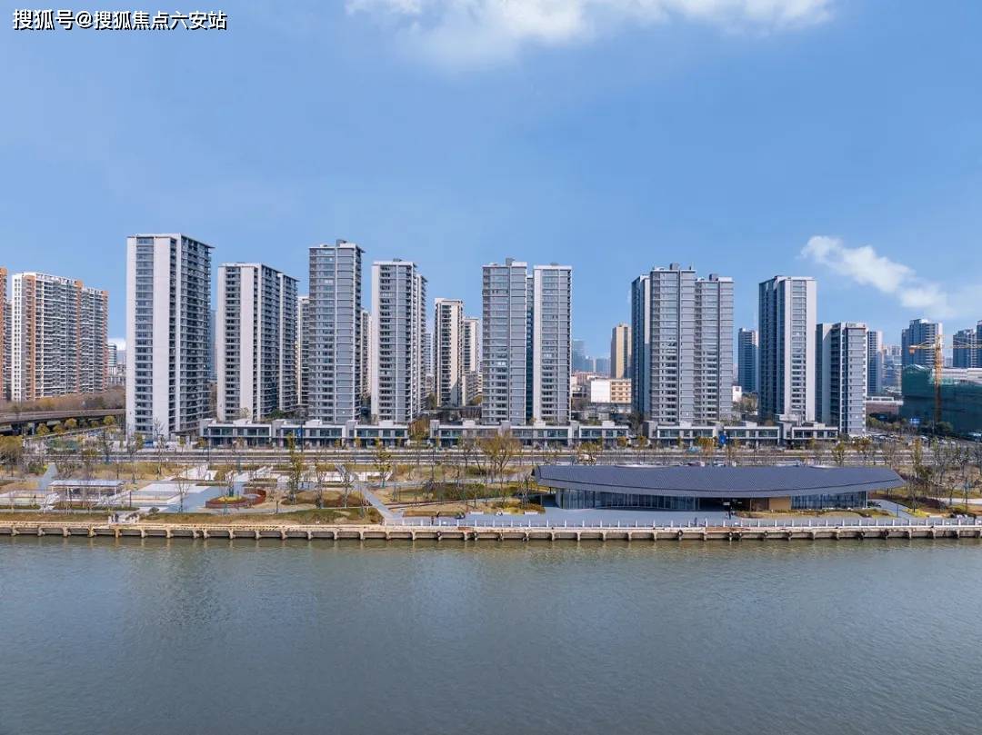 运河18棟 —— 面积约220-225方,有天有地一线运河,毛坯现房,万科物业