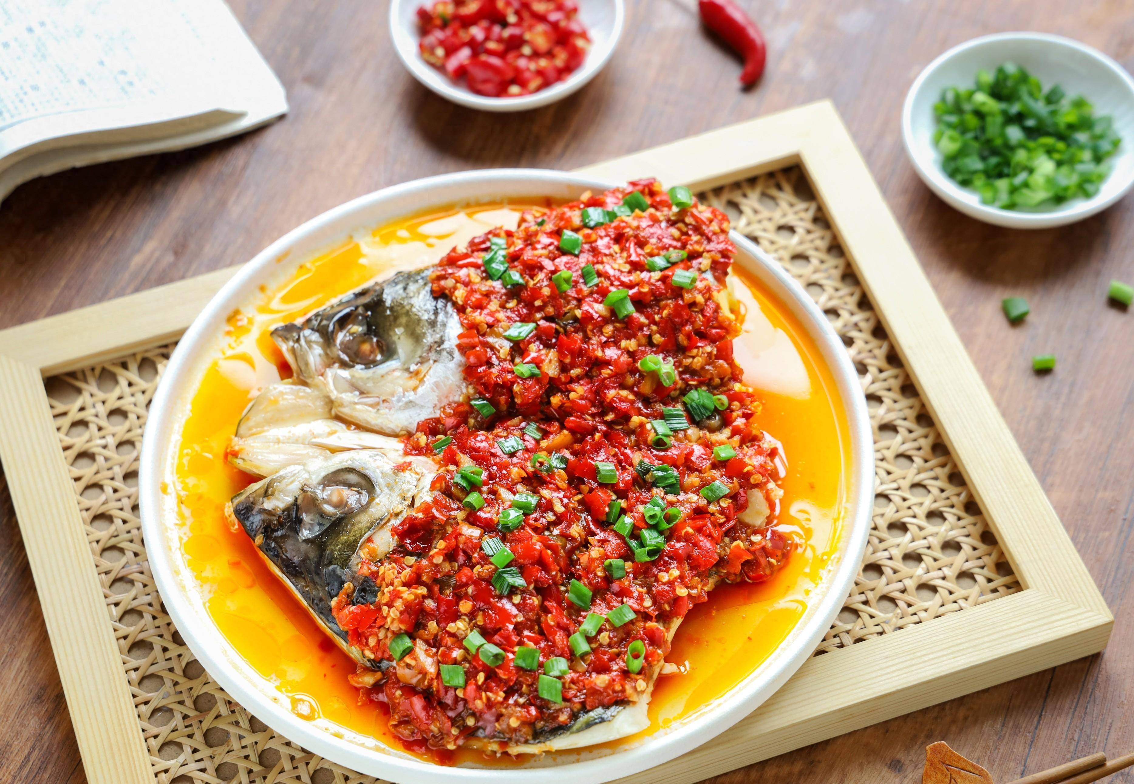 剁椒鱼头别直接下锅蒸!多加这“1步”,鲜香入味无腥味！_搜狐网