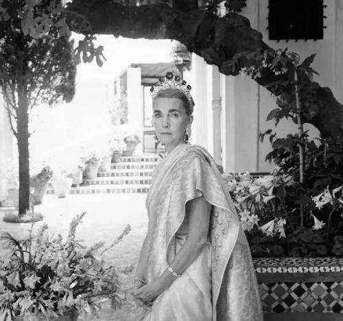 世界最不幸女人,18岁继承5亿遗产,一生都在花钱,死前全部花完_芭芭拉