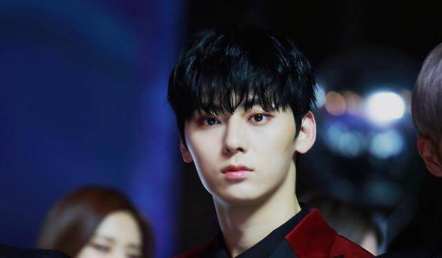 黄旼炫翻唱《想见你》片尾曲,穿上校服魅力大爆发_首歌_照片_电视剧