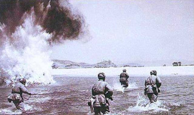 19日,先后进入了朝鲜这个早已炮火连天的国家
