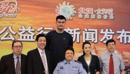 韩红46岁未婚否认皈依佛门,但这些名人真的是和尚_潘子灏_佛教_歌曲