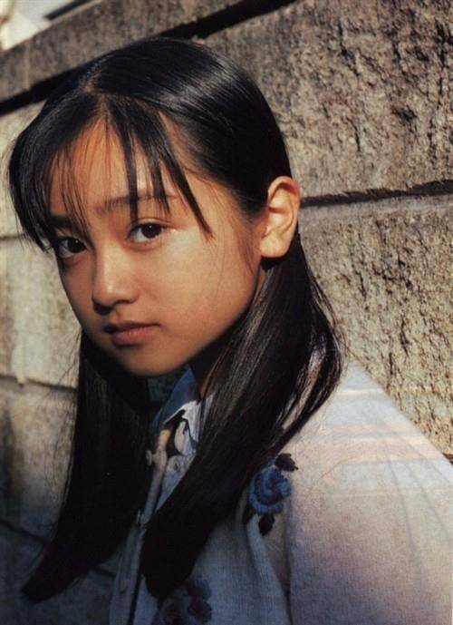 原创国外演员安达佑实个人资料无家可归的孩子走红还