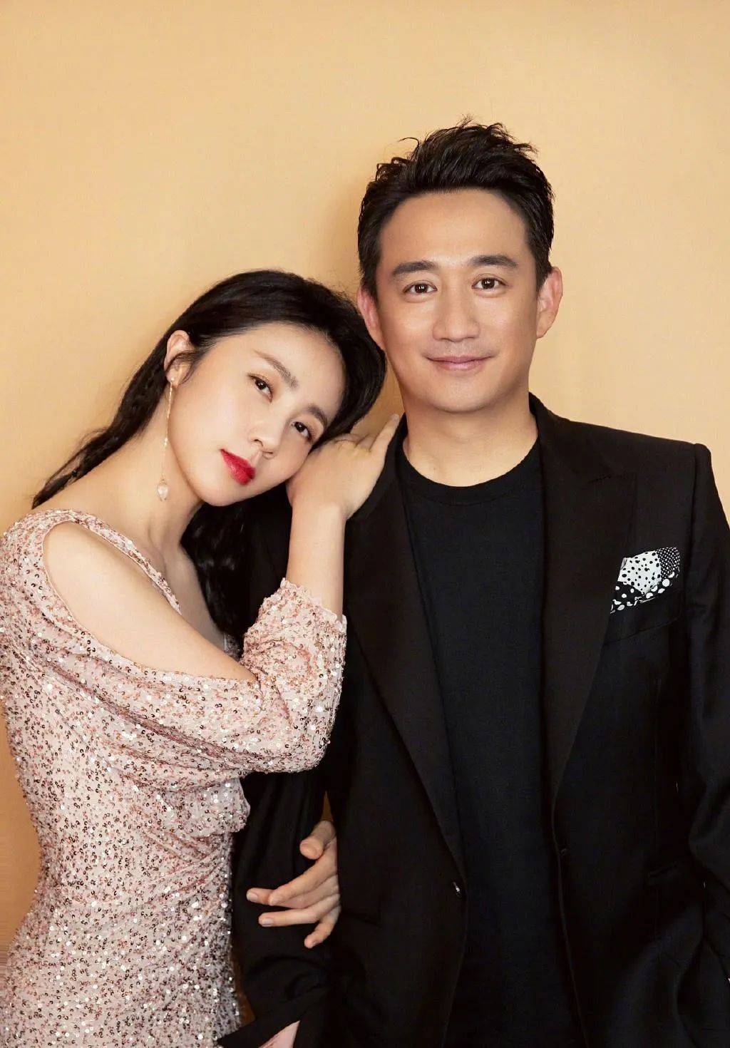 孙莉删评拉黑被骂上热搜_黄磊_网友_刘若英