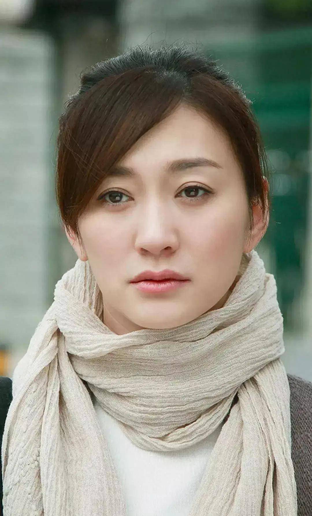 李小冉演技炸裂新剧热播引爆热搜魅力演艺之路再启新征程