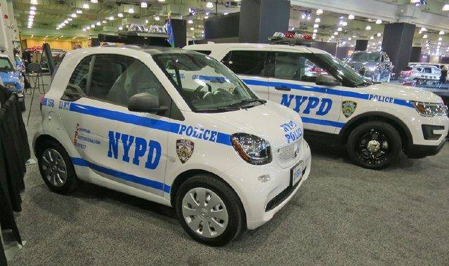 美国警车轮毂为啥都是钢圈,而不是铝合金_搜狐汽车_搜狐网