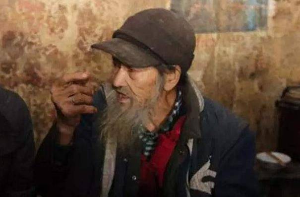 陈大全出生于战乱时期的贵州山区.他很小的时候就开始工作.