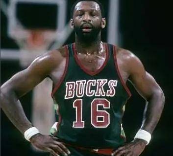 单赛季场均20 10 3帽有多难?nba仅10人做到,3人连续7年达成