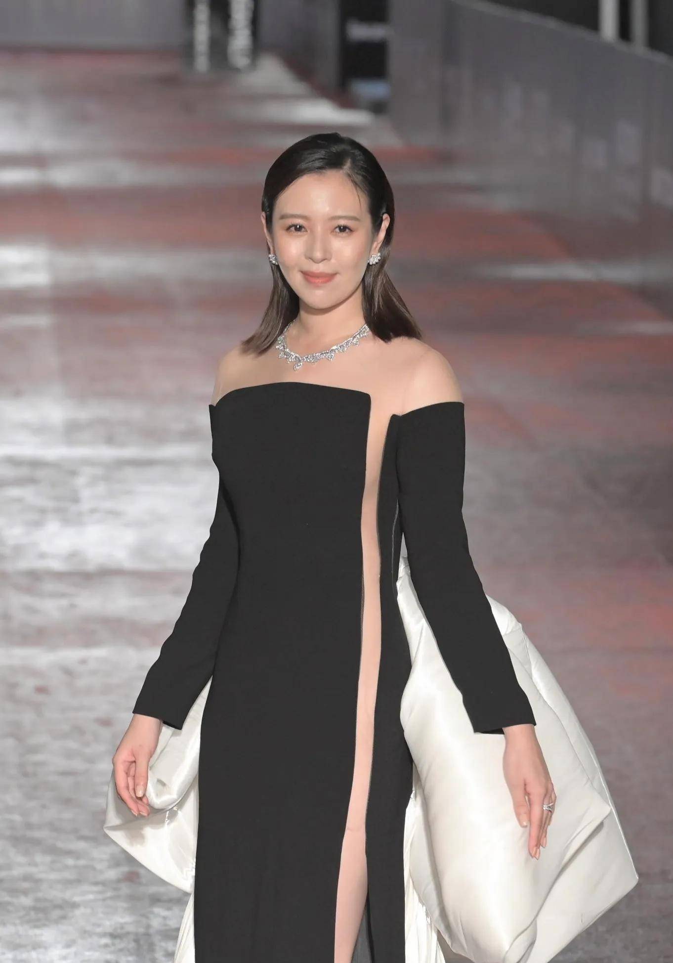 仙剑阿奴刘品言霸气不p图秀真实身材美跟胖瘦没关系