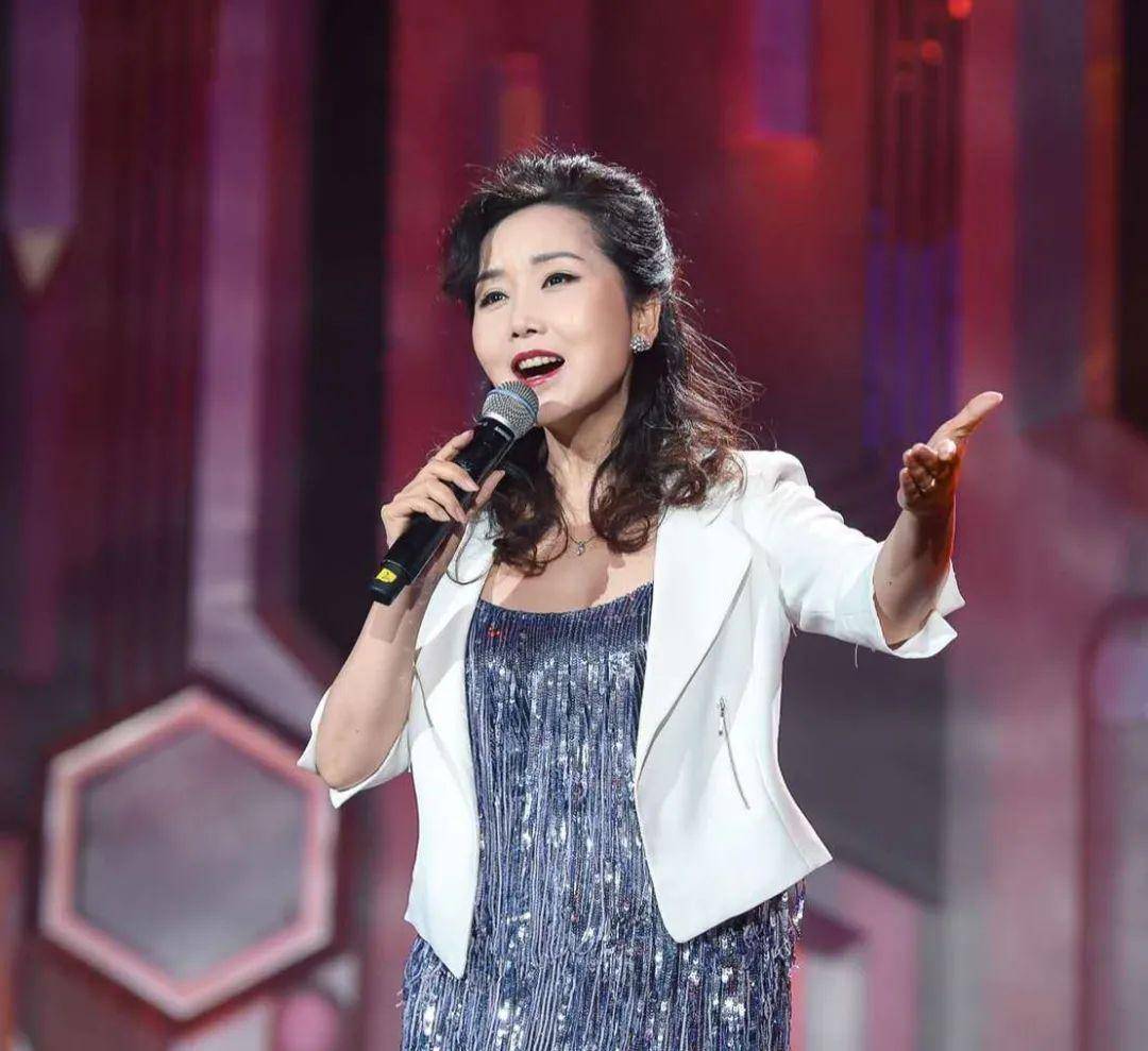 原创歌唱家胡月撮合公婆复婚接连送走父亲和公公