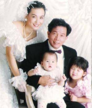 16岁出道,20岁嫁50岁丈夫,49岁丧夫,54岁改嫁赌王堂侄_翁静晶_刘家良