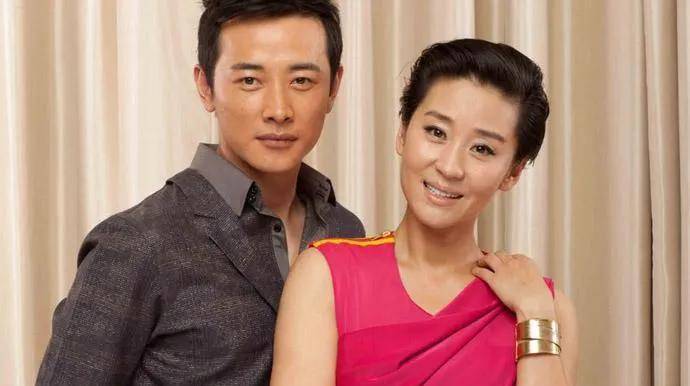 原创苗圃被王大治追求和罗晋传绯闻转身嫁给大自己21岁的富商