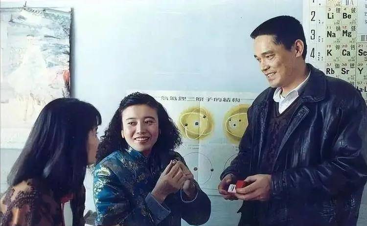 原创丁嘉丽年轻时没管好下半身对不起一双儿女余生向佛忏悔一生