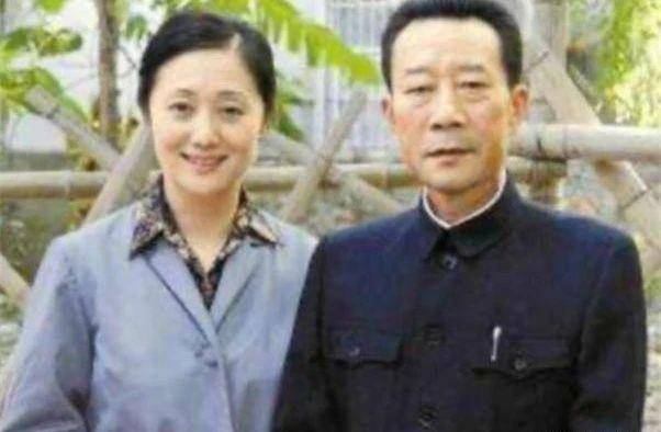 原创从影40年33座影帝奖杯这样的李雪健也曾不想活了