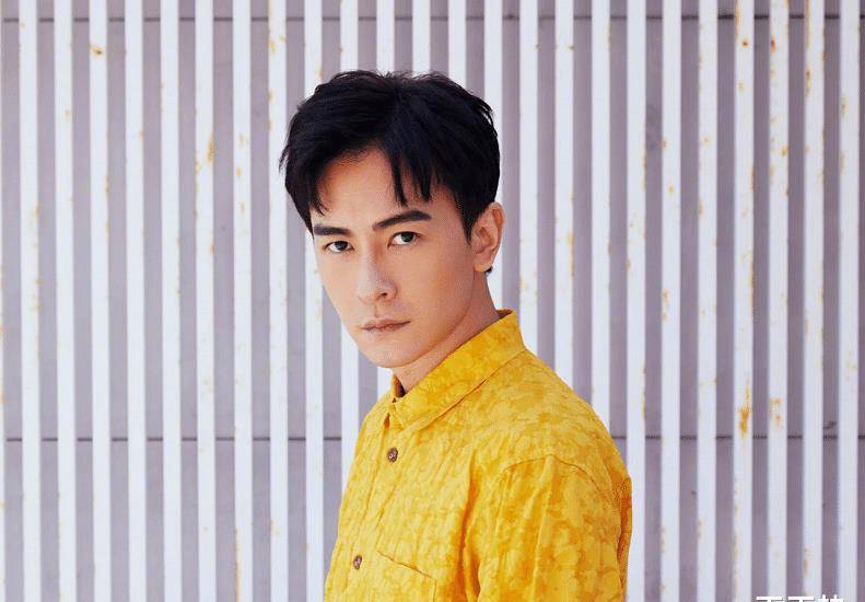 除了情感剧和偶像剧以外,郑元畅也在挑战着喜剧角色,曾经他和陈汉典