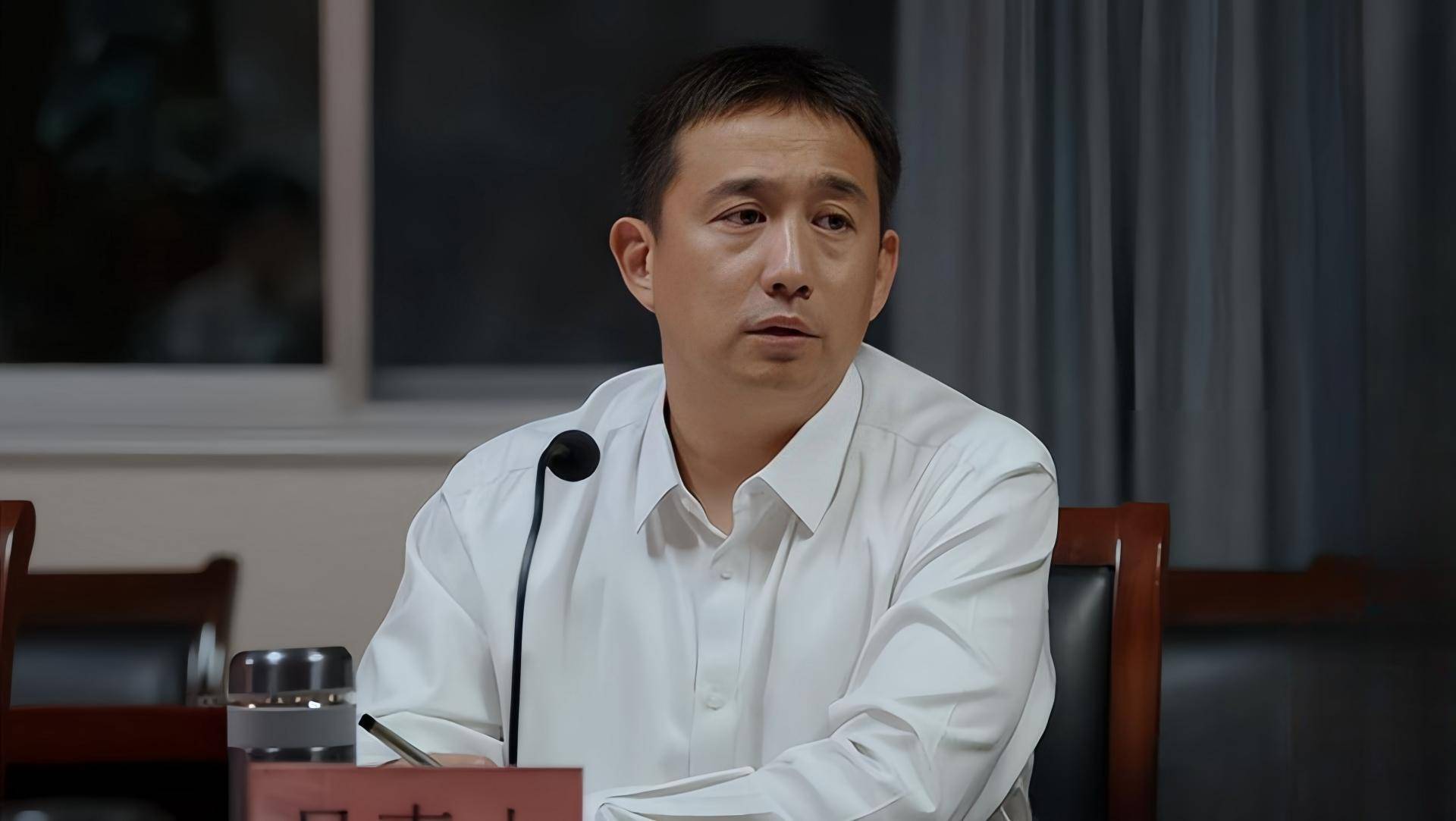 黄磊无戏可拍的真正原因,不是他演技不好,而是市场过于内卷