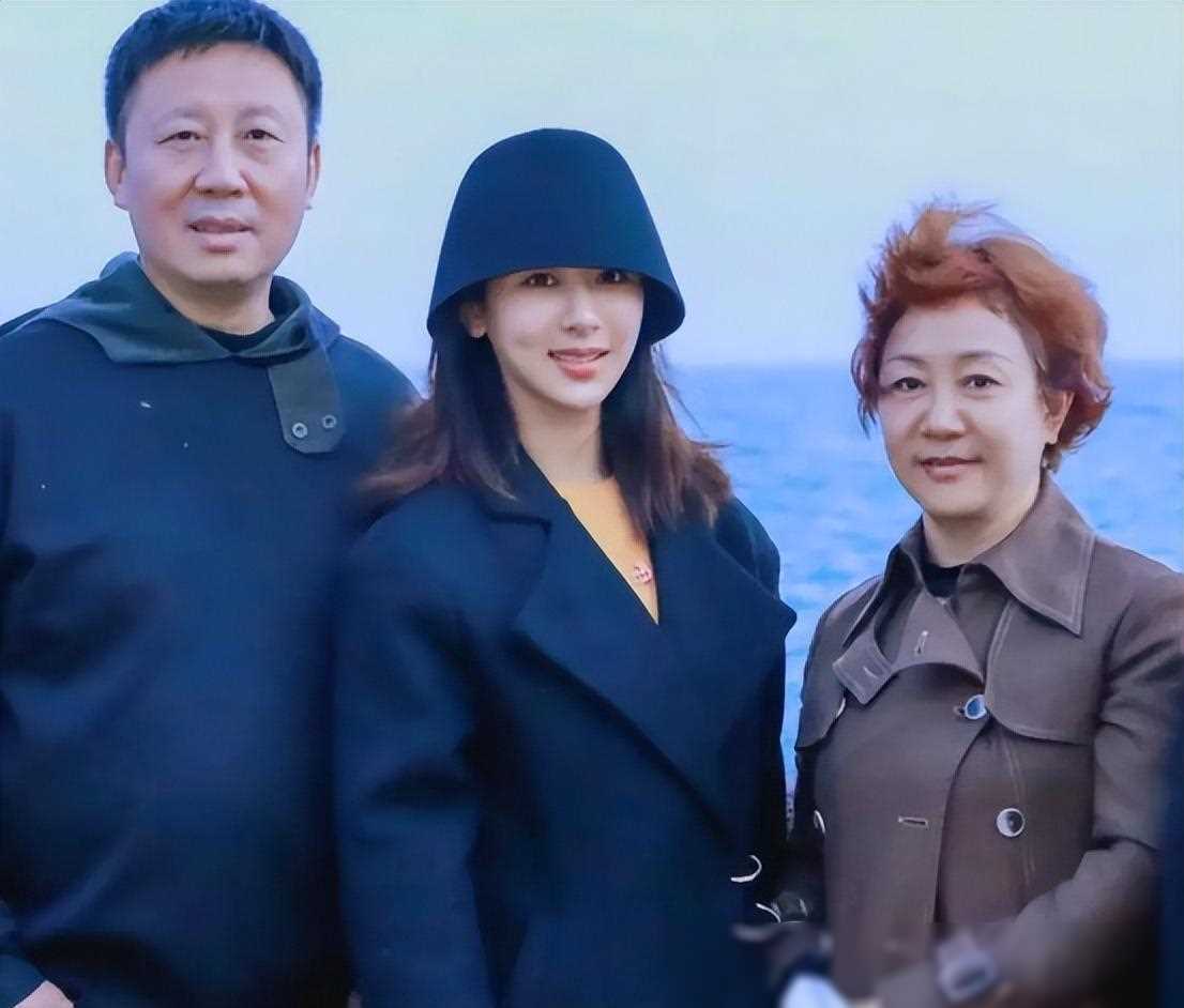 胡歌父亲也不例外_妈妈_杨紫_爸爸