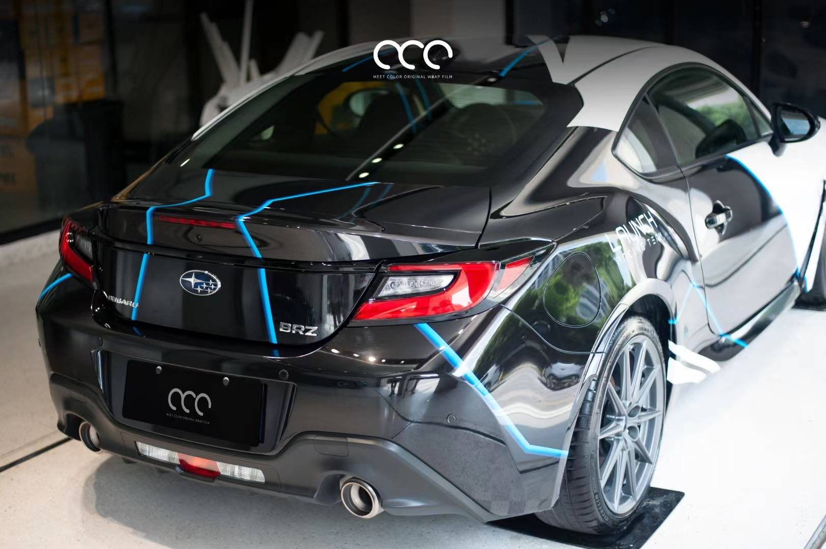 斯巴鲁brz漫彩渐变黑白格涂装改色膜,简洁,优雅