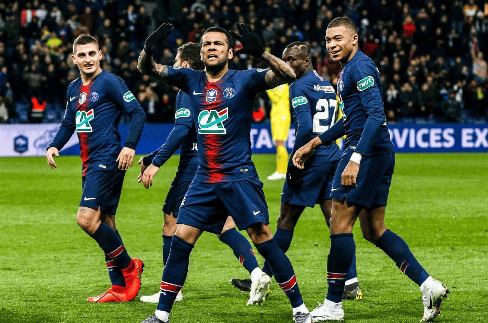 主队:巴黎圣日耳曼本赛季28轮18胜9平1负,目前积63分排名联赛第一