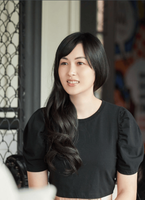 43岁吴尊现身周杰伦演唱会,礼貌帅气,女儿neinei长大比妈妈漂亮_林丽