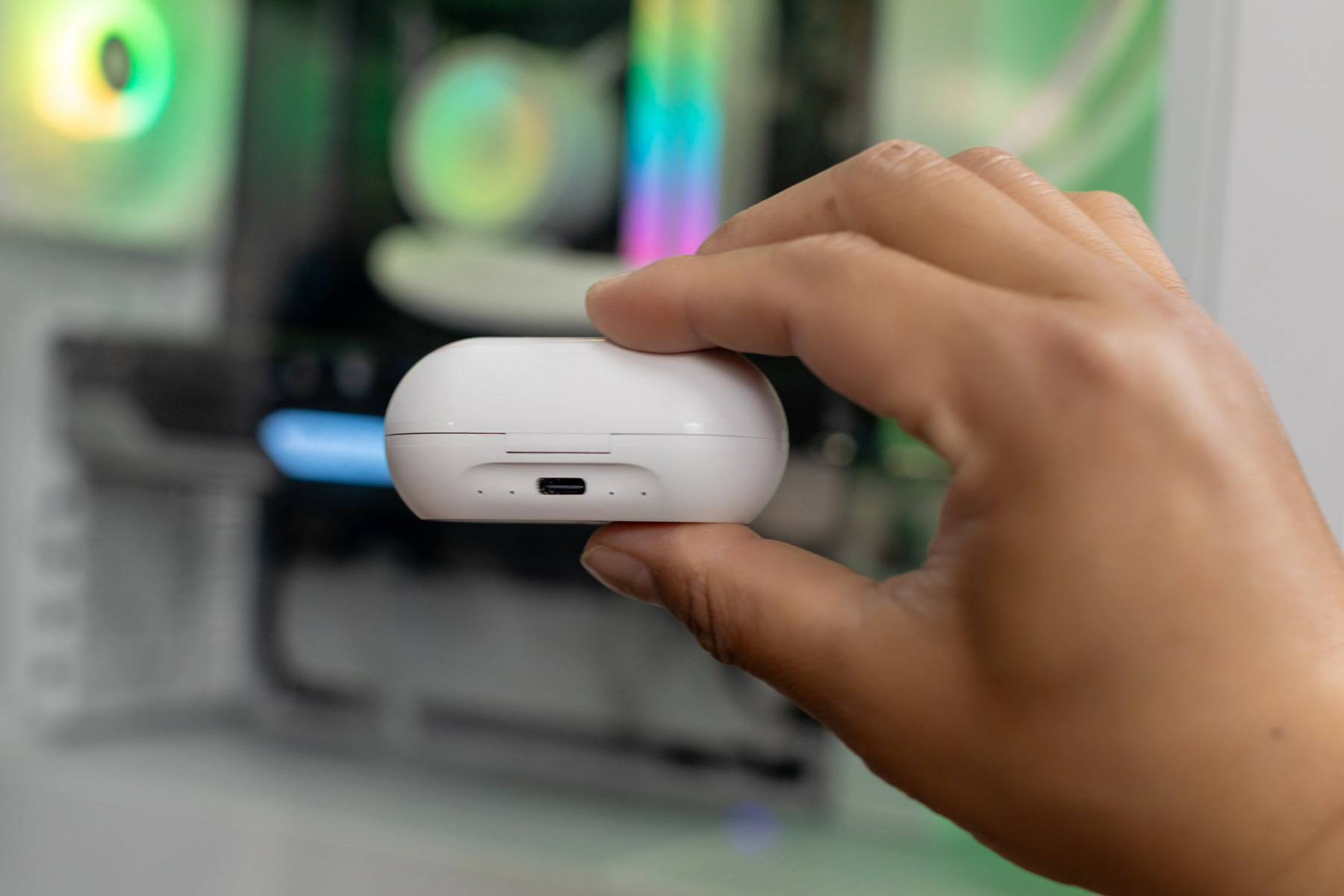 唐麦Q3蓝牙耳机：碳纤维纳米振膜加持，为你呈现沉浸式7D环绕音效