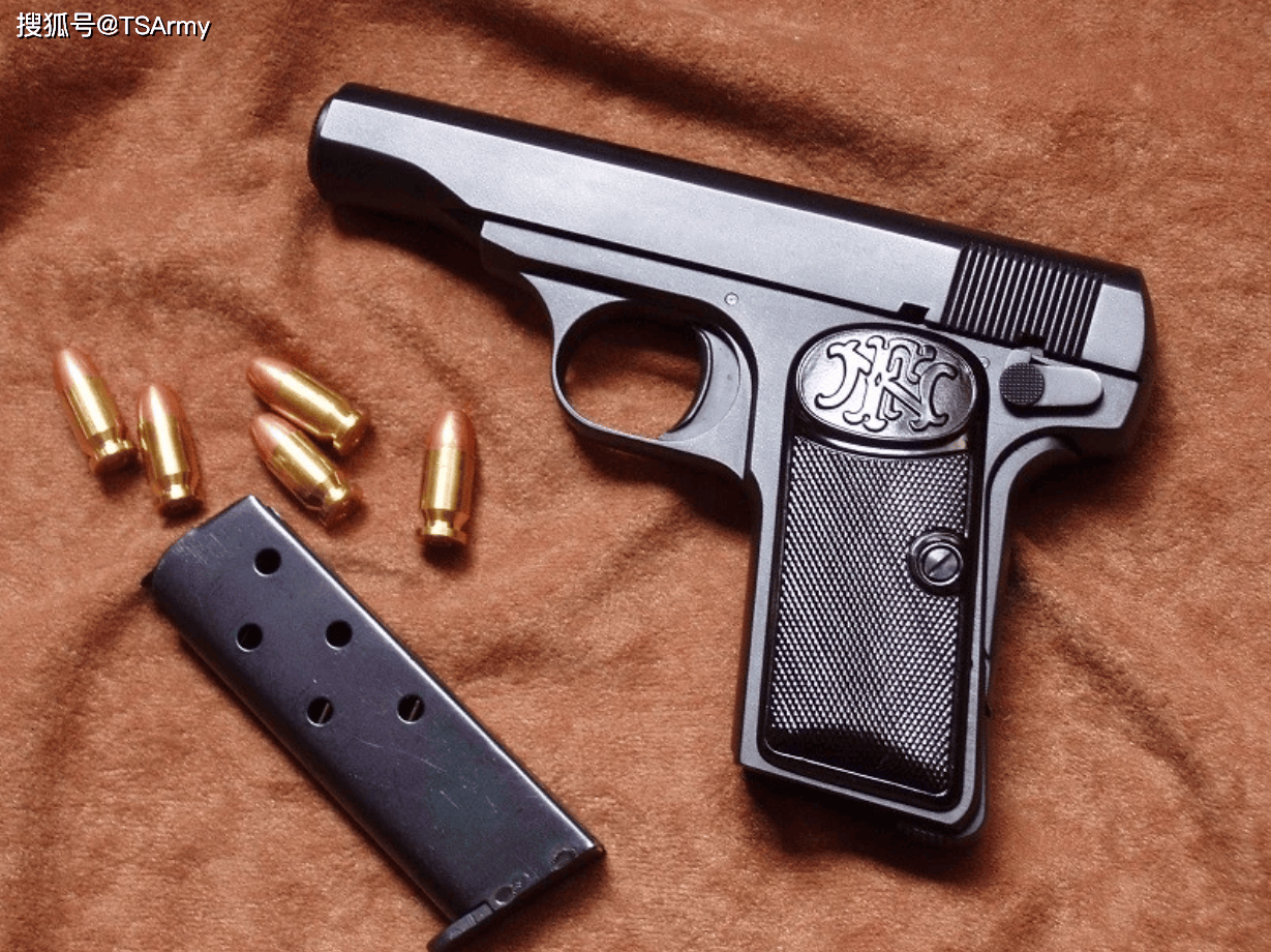 该枪早在1908年就开始研制,虽然有着新式的外观,但在设计上继续沿用