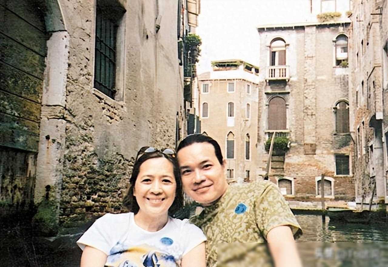 疯癫洪朝丰:刘德华曾为他感叹,分手后发疯如今成励志榜样