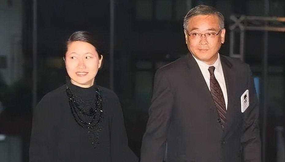 与情人有娃的尔冬升,年当女儿奴,心态彻底改变