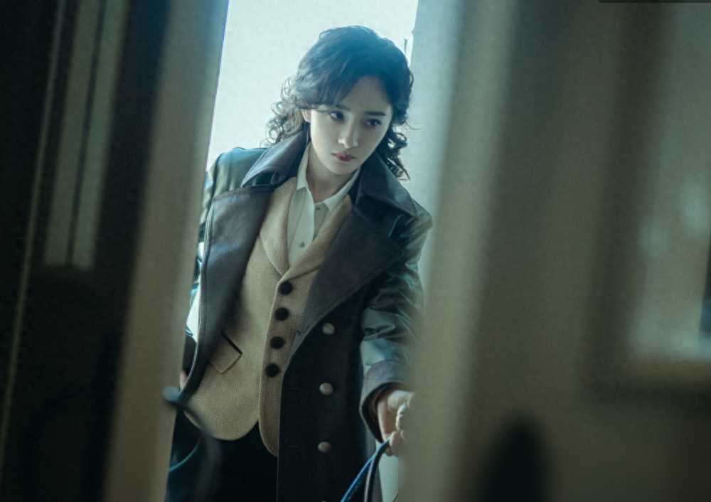 杨幂新戏预告放出,观众评价"一针见血",引发争议!