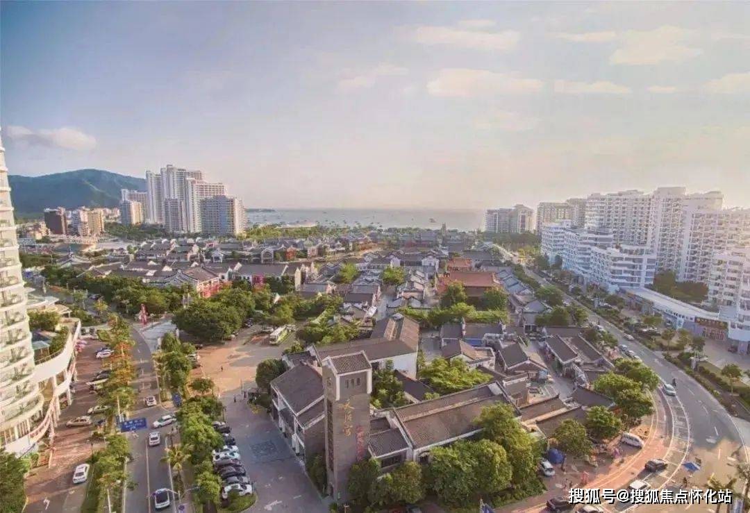 别墅群,喜来登酒店,海世界主题儿童乐园,水上乐园,华家班汽车特技表演
