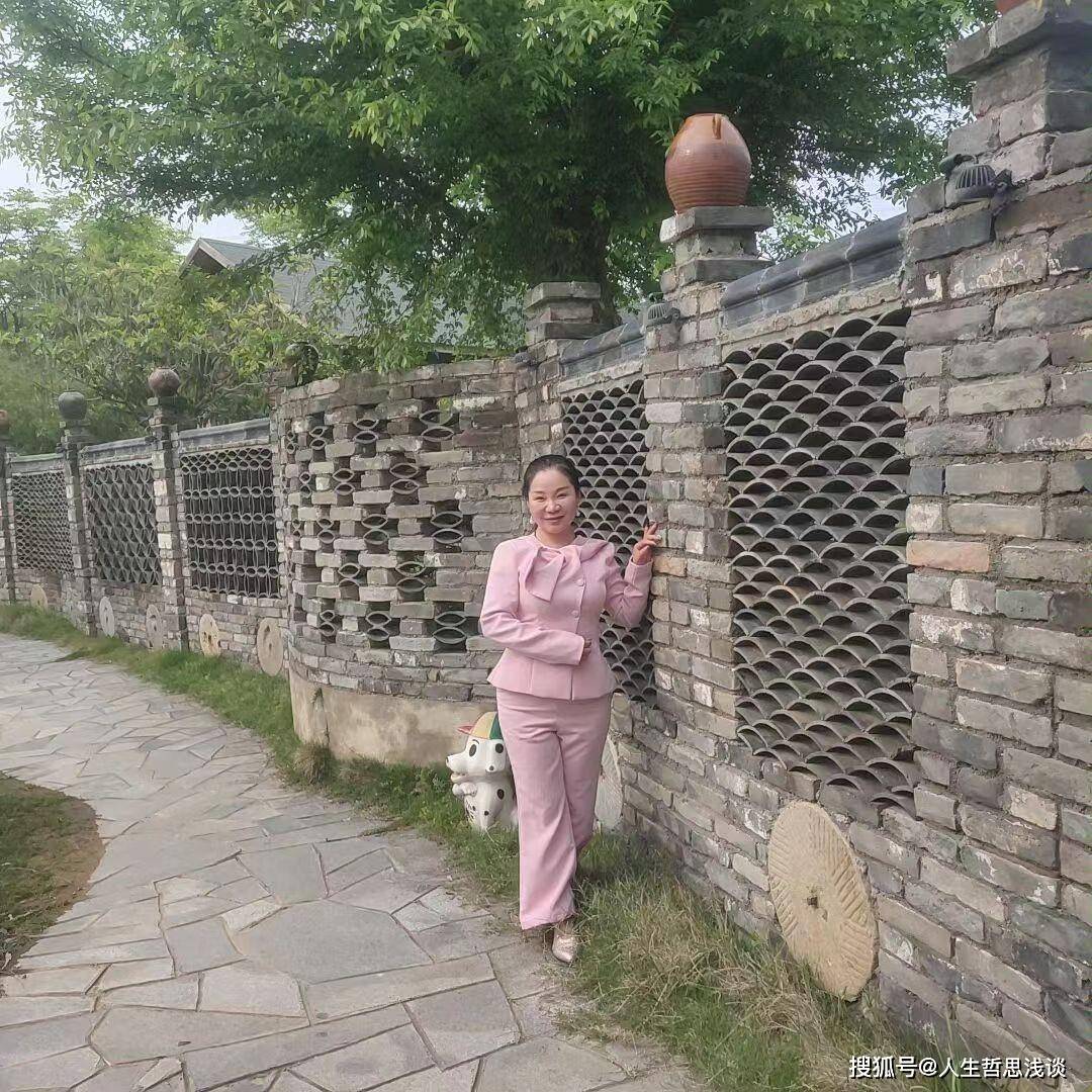 一朵朵红梅盛开在凤娃古寨(组诗)