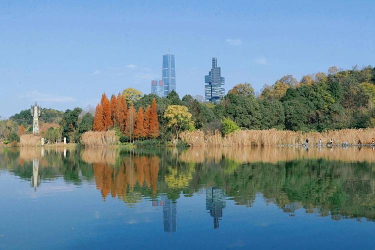 观山湖区域内,观山湖公园,阅山湖十二滩公园,贵阳喀斯特公园,百花湖