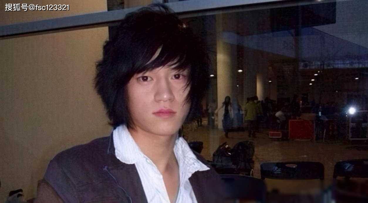 因此,让我们向刘忠巍学习,勇敢地面对生活中的每一个挑战,不断提升