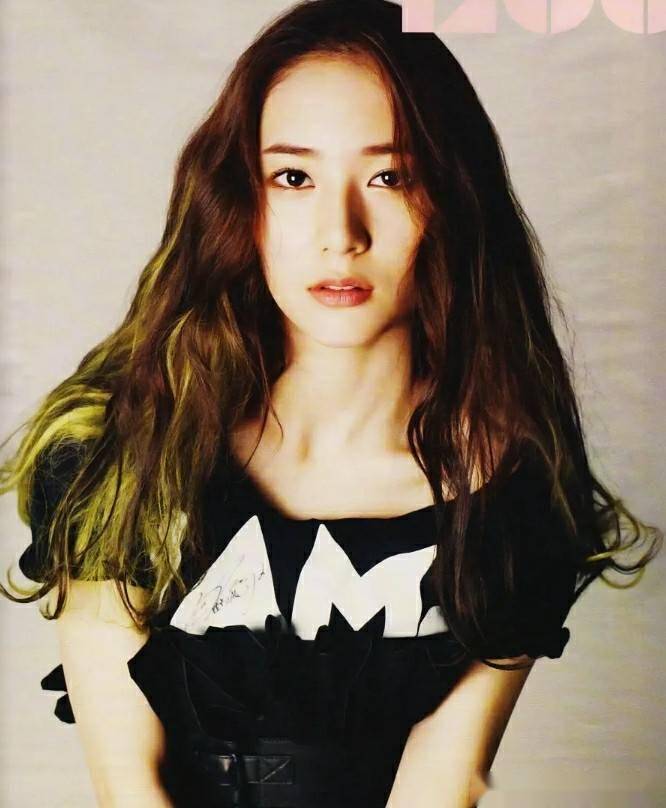 无法抵挡的美丽!37岁郑秀晶,迷人的美貌让人目不转睛