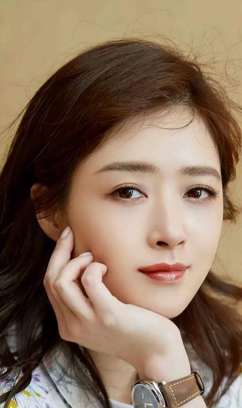 不能仅根据蒋欣的"虎背熊腰",关晓彤的"大壮",刘亦菲的"发福"或鞠婧祎