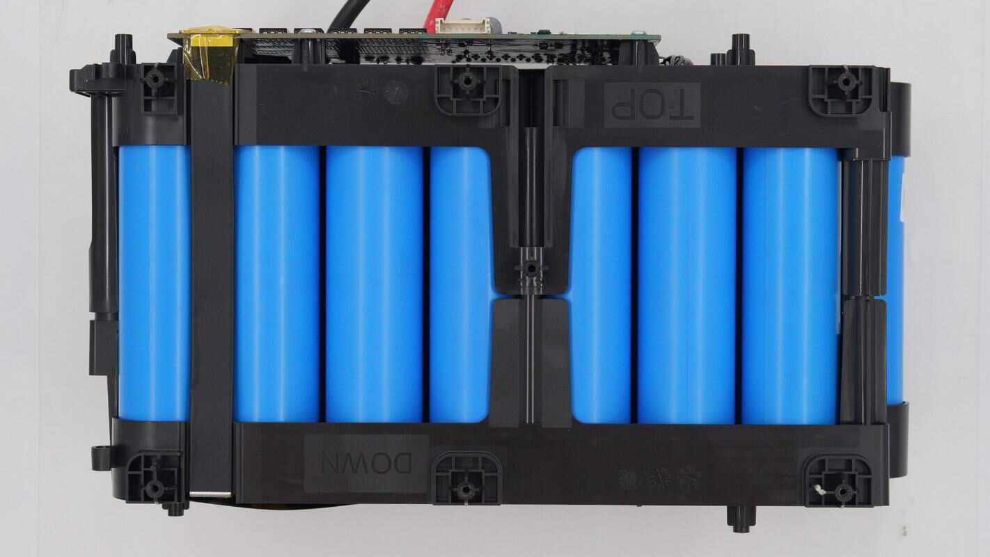 新一代电小二户外电源1000 pro 2拆解:全新安全快充