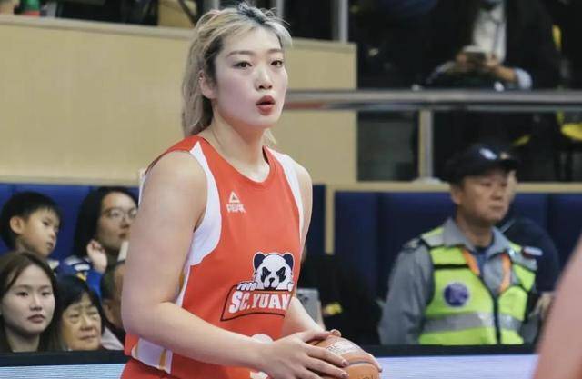 篮球总决赛:四川夺冠,李梦亮眼,内蒙古无力回天