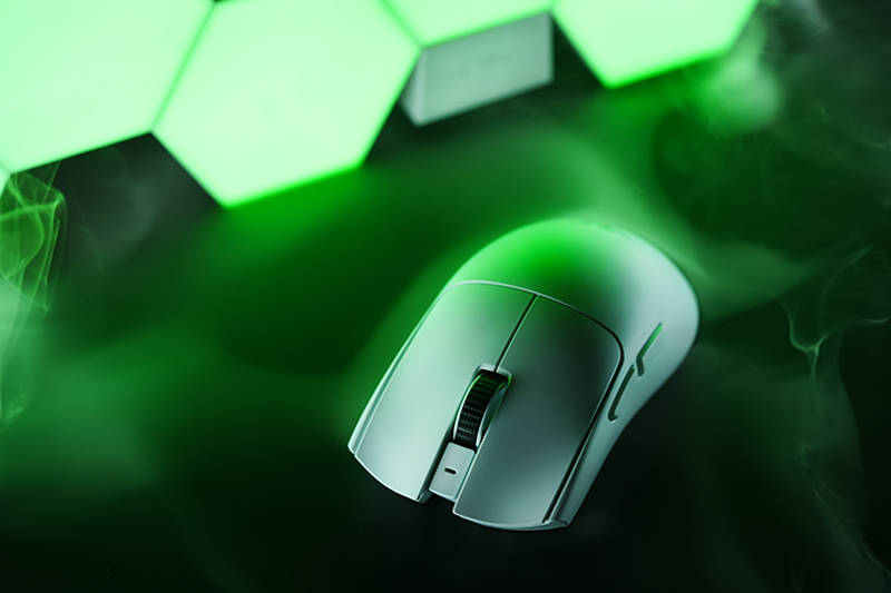第一只35000dpi无线游戏鼠标!雷蛇毒蝰v3pro评测