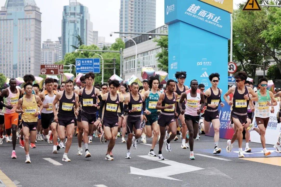 带大家一起感受上海半马的魅力小体也送上一组美图