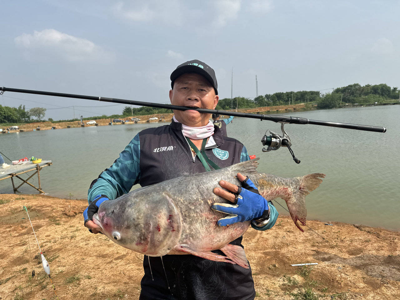 作为华中地区的首场专业滑漂比赛,主办方邀请了重量级解说嘉宾范宁