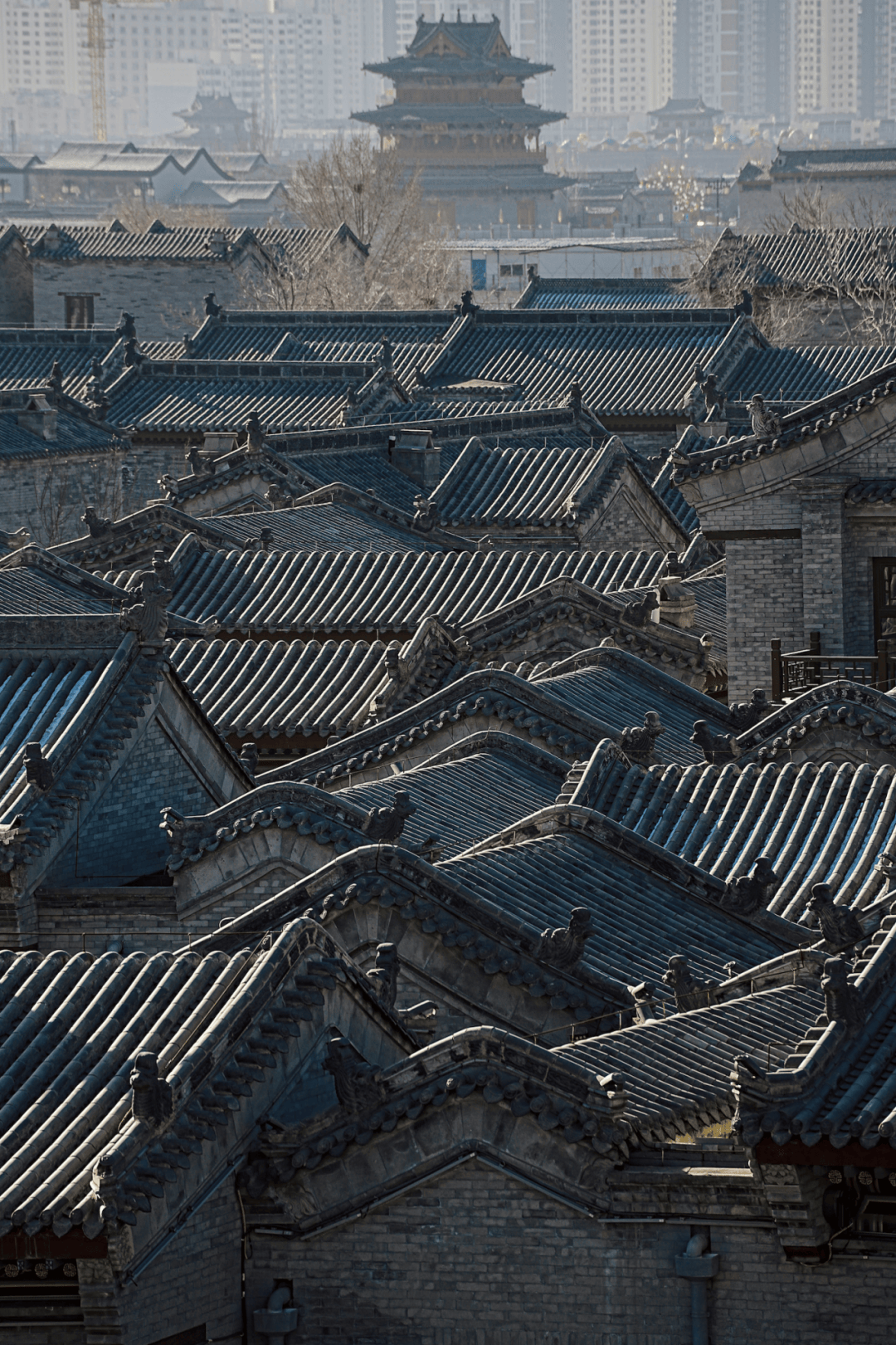 新院墙|凤凰城中振羽翼 既下山前寻大同