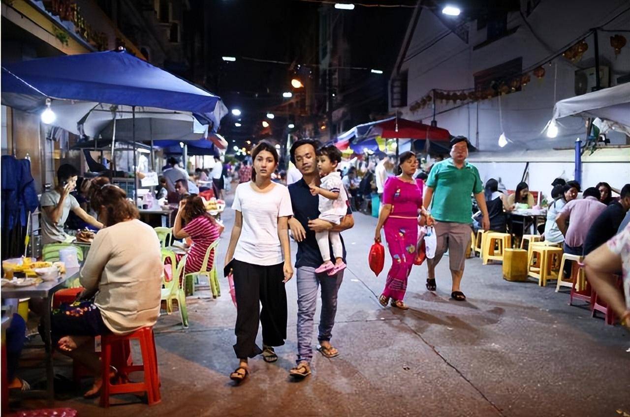 缅甸仰光唐人街的华人,他们是如何生活的?很多人对中国一无所知
