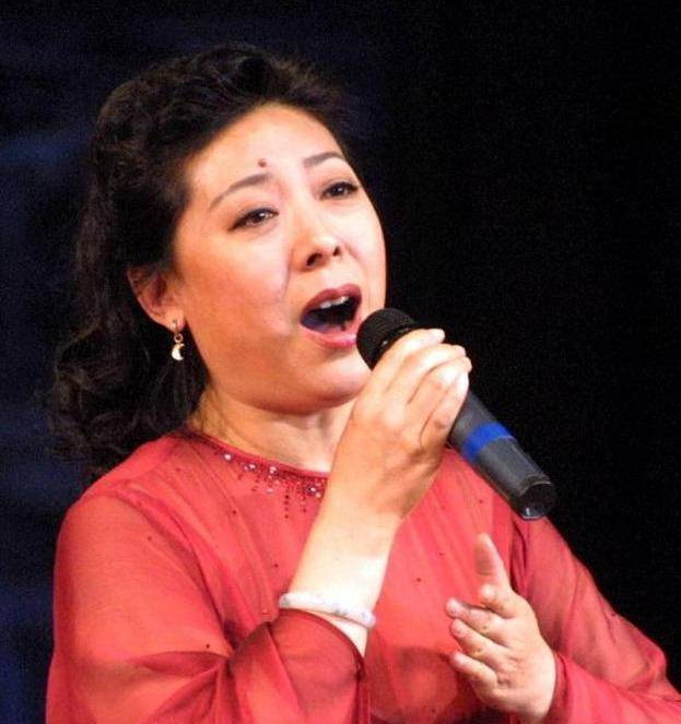 优秀演员关牧村:童年悲惨,2次拒绝国外绿卡,今67岁怎样了