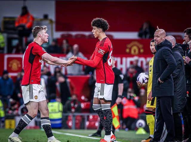 梅开二度击败曼城斩获冠军,重磅晋升一线队展现绝佳表现