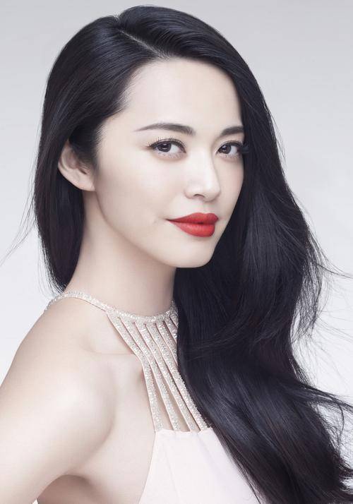 姚晨说跟闫妮坐电梯时被困在里边了，网友：这样舆论引导真的好吗