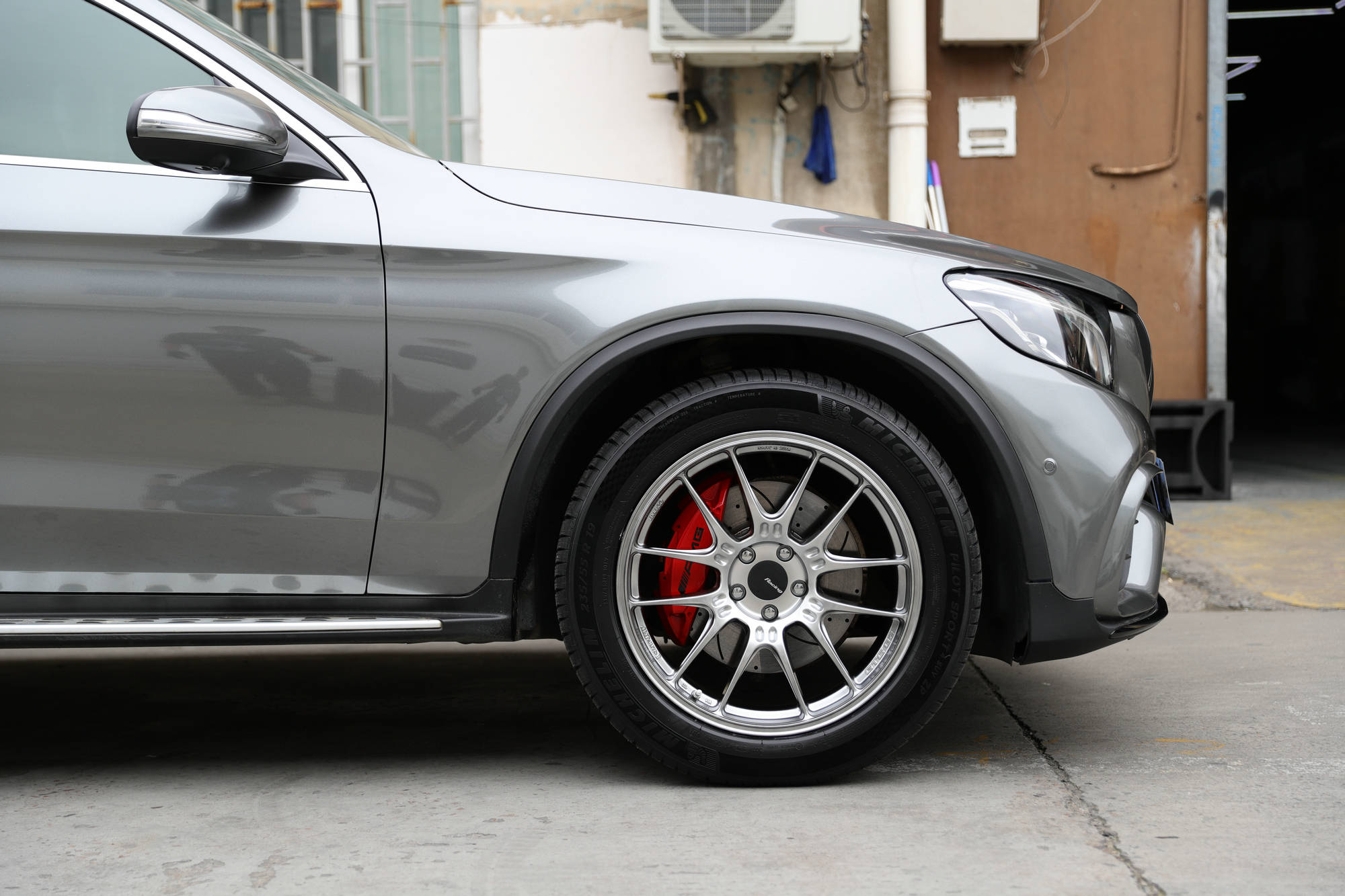 奔驰glc升级改装:enkei gtc02轮毂,点亮新驾驶体验